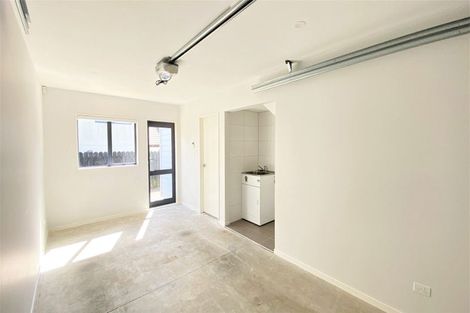 Photo of property in 28 Rakich Place, Henderson, Auckland, 0612