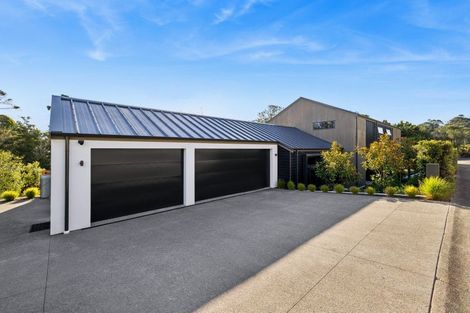 Photo of property in 29 Oscar Road, Greenhithe, Auckland, 0632
