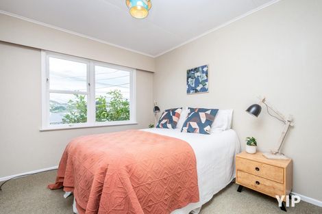 Photo of property in 35 Kahikatea Grove, Paparangi, Wellington, 6037