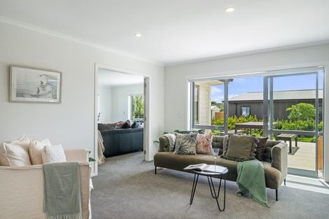 Photo of property in 55 Seagrass Place, Otaki Beach, Otaki, 5512