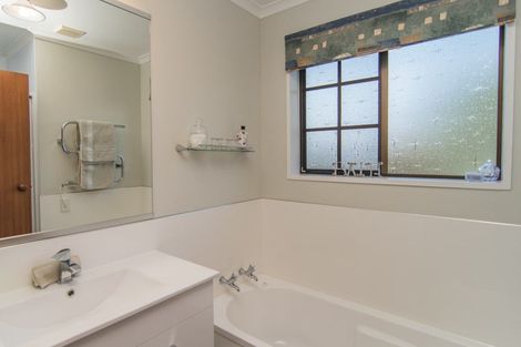 Photo of property in 32 Kerrytown Road, Levels, Timaru, 7975