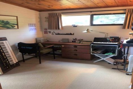 Photo of property in 18 Kawaka Street, Titirangi, Auckland, 0604