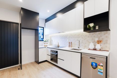 Photo of property in 42 Kiato Lane, Flat Bush, Auckland, 2019