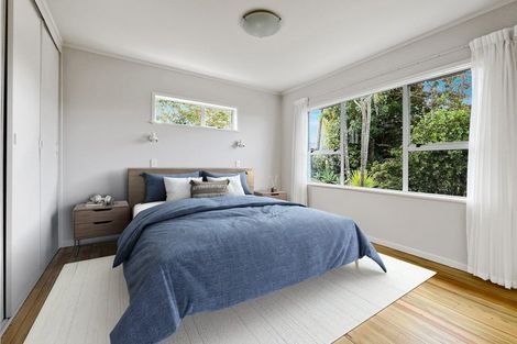 Photo of property in 2/87 Sunset Road, Totara Vale, Auckland, 0632