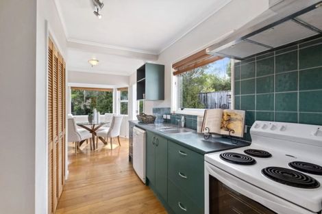 Photo of property in 1/4 Firth Road, Torbay, Auckland, 0630