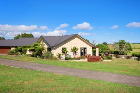 Photo of property in 58 Medhurst Road North, Bombay, 2675