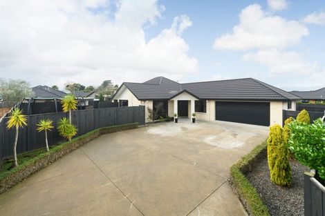 Photo of property in 6 Nevada Way, Kelvin Grove, Palmerston North, 4414