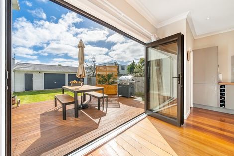 Photo of property in 11 Pitt Street, Moera, Lower Hutt, 5010