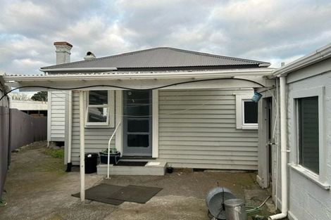 Photo of property in 9 Mahoe Street, Strandon, New Plymouth, 4312