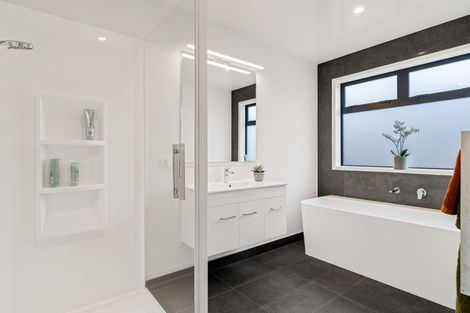 Photo of property in 9 Pahiki Crescent, Levin, 5510