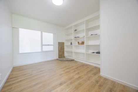 Photo of property in 4 Blanc Road, Silverdale, 0932