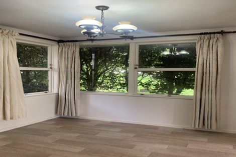 Photo of property in 72 Peach Road, Glenfield, Auckland, 0629