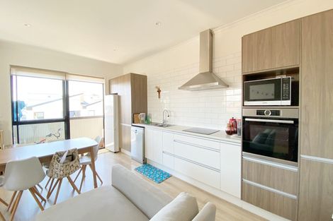 Photo of property in 5/2 Frances Bryers Road, Hobsonville, Auckland, 0616
