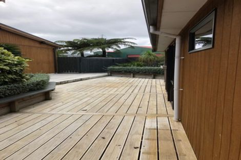 Photo of property in 12 Robert Grove, Paraparaumu, 5032