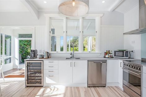 Photo of property in 13 Kohutuhutu Road, Raumati Beach, Paraparaumu, 5032