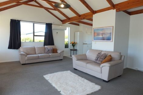 Photo of property in 5 Hillview Place, Pleasant Point, 7903