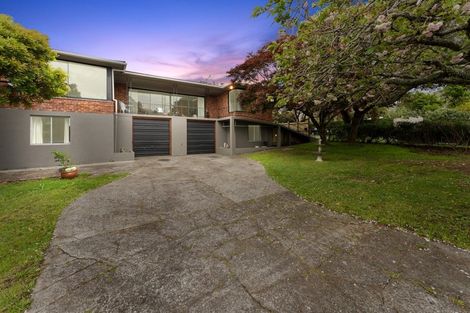 Photo of property in 77 Govett Avenue, Frankleigh Park, New Plymouth, 4310