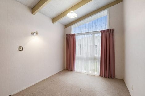 Photo of property in 556 Queen Street East, Levin, 5510