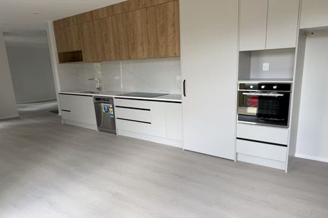 Photo of property in 4 Chatsworth Crescent, Pakuranga Heights, Auckland, 2010