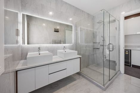 Photo of property in 2 Drumnaconagher Road, Flat Bush, Auckland, 2019