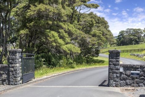 Photo of property in 701 Whitford Road, Whitford, Howick, 2571