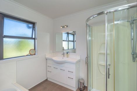 Photo of property in 9 Tullahoma Way, Ohau, Levin, 5570