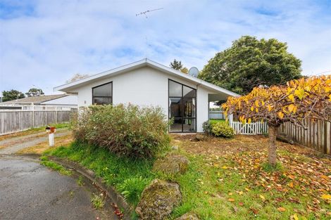 Photo of property in 8 Coromandel Court, Roslyn, Palmerston North, 4414