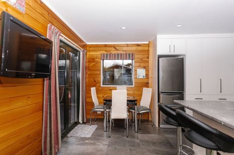 Photo of property in 24 Ruahine Street, Dannevirke, 4930