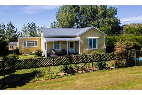 Photo of property in 5 Painstown Road, Waimate, 7978
