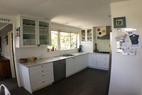 Photo of property in 19 Fairway Avenue, Red Beach, 0932