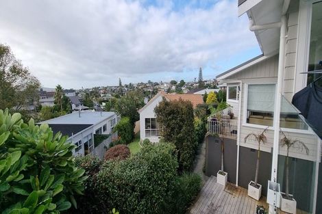 Photo of property in 2/17 Bevyn Street, Castor Bay, Auckland, 0620