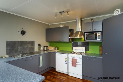 Photo of property in 3 Kupe Place, Highbury, Palmerston North, 4412