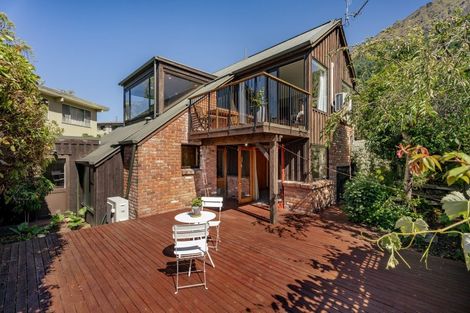 Photo of property in 7 Wynyard Crescent, Fernhill, Queenstown, 9300