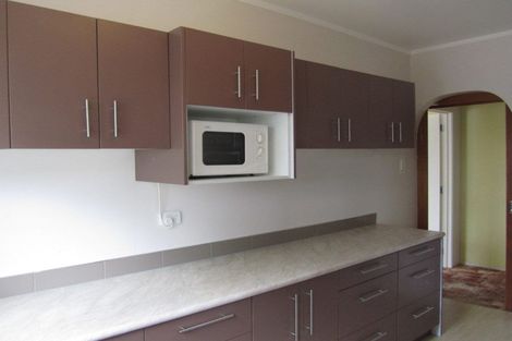 Photo of property in 51 Peach Road, Glenfield, Auckland, 0629