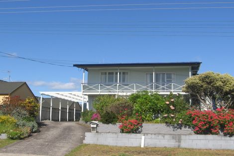 Photo of property in 52 Dillon Street, Waihi Beach, 3611
