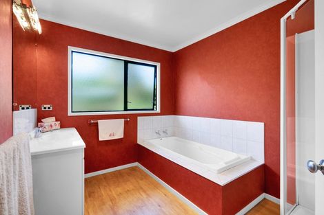 Photo of property in 842 Frankley Road, Hurworth, New Plymouth, 4371