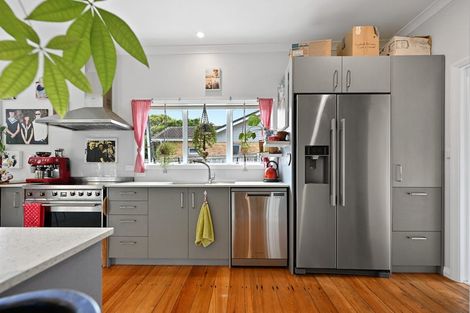 Photo of property in 100 Macfarlane Street, Hamilton East, Hamilton, 3216