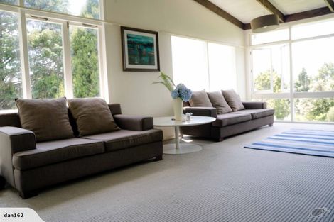 Photo of property in 21 Rauhuia Crescent, Parau, Auckland, 0604