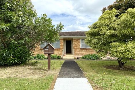 Photo of property in 1/62 Vera Road, Te Atatu South, Auckland, 0610