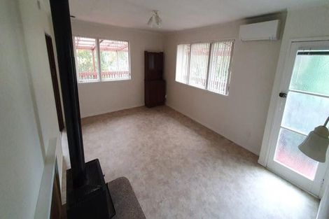 Photo of property in 13 Vina Place, Massey, Auckland, 0614