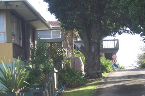 Photo of property in 123 Golf Road, Titirangi, Auckland, 0600