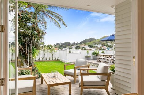 Photo of property in 25 Waikato Street, Island Bay, Wellington, 6023