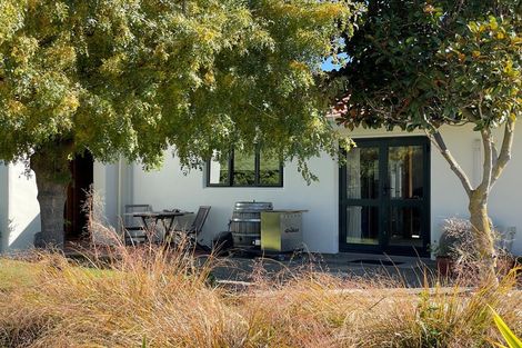 Photo of property in 2 Arklow Street, Albert Town, Wanaka, 9305