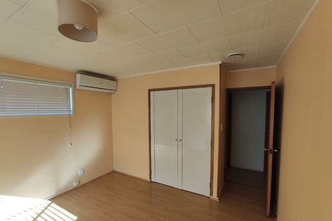 Photo of property in 19 Tomintoul Place, Highland Park, Auckland, 2010