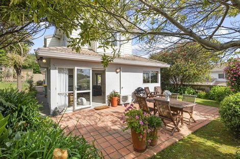 Photo of property in 1/46 Blakeborough Drive, Forrest Hill, Auckland, 0620