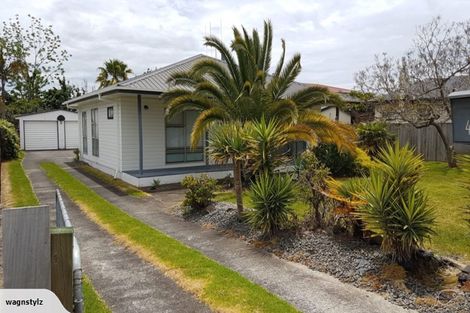 Photo of property in 43 Ngatai Road, Otumoetai, Tauranga, 3110