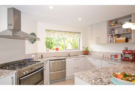 Photo of property in 16b Greenway Drive, Kerikeri, 0230