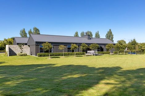 Photo of property in 102 Oxford Street, Martinborough, 5711