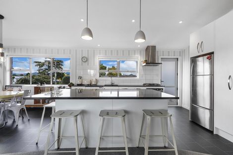 Photo of property in 115 Williams Street, Cambridge, 3434