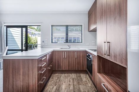 Photo of property in 2/20 Hunter Street, Hamilton Lake, Hamilton, 3204